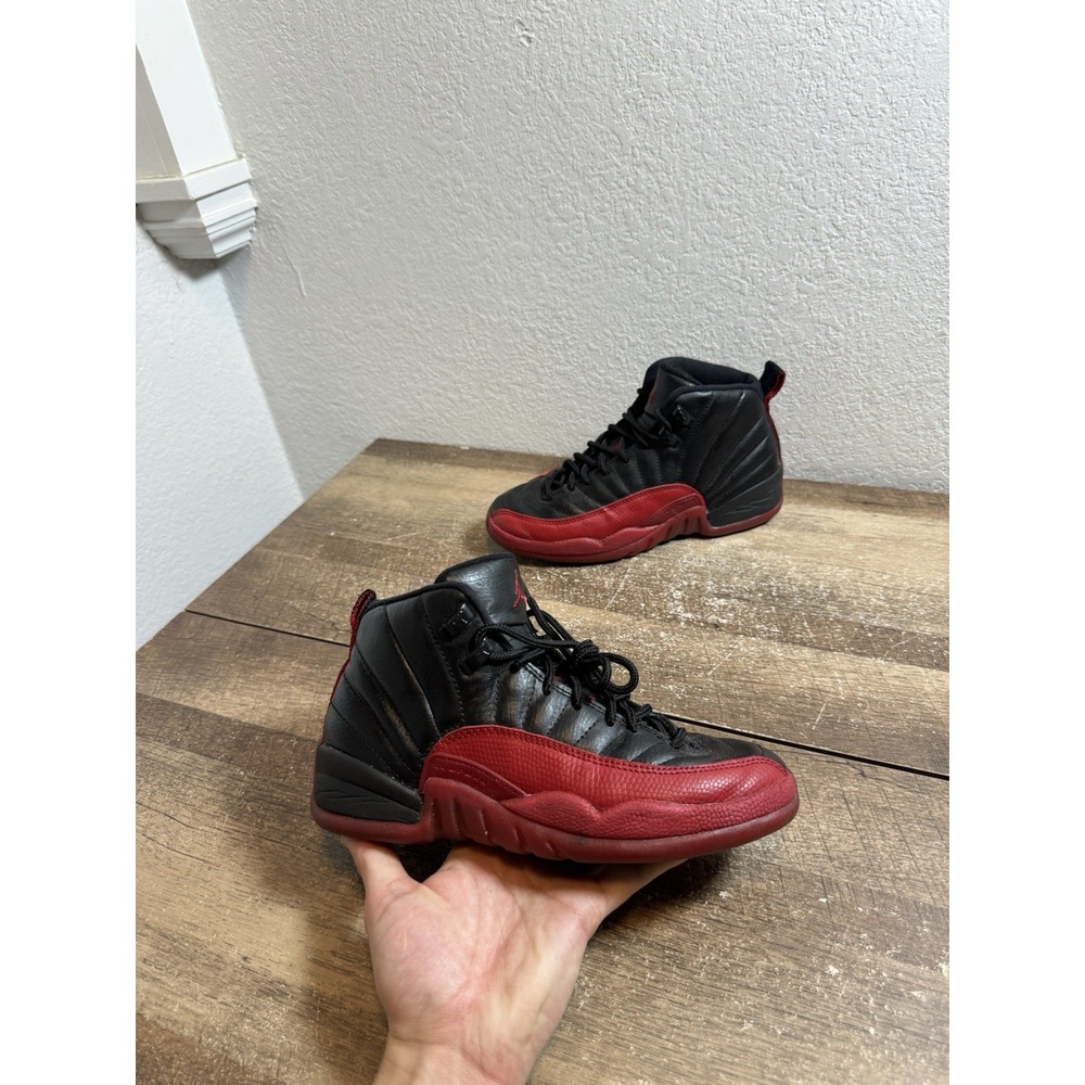 Nike Air Jordan 12 Retro Flu Game 2000 GS - 153265-061 - Size 6Y Shoes Sneakers